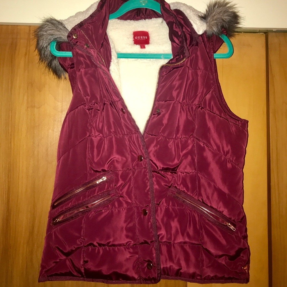 Guess puffer vest
